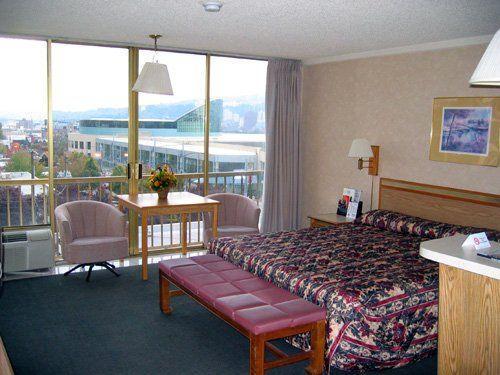 Hotel At The Convention Center Portland